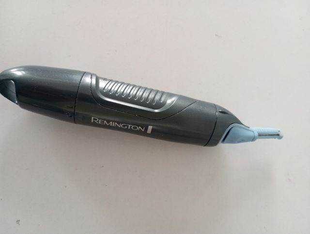 Rifinitore per naso e orecchie