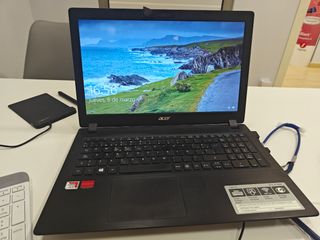 Portátil Acer Aspire 3