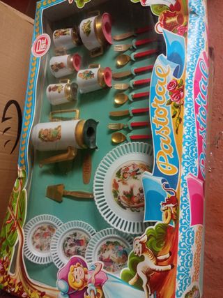 Cacharritos antiguos. Juego de merienda