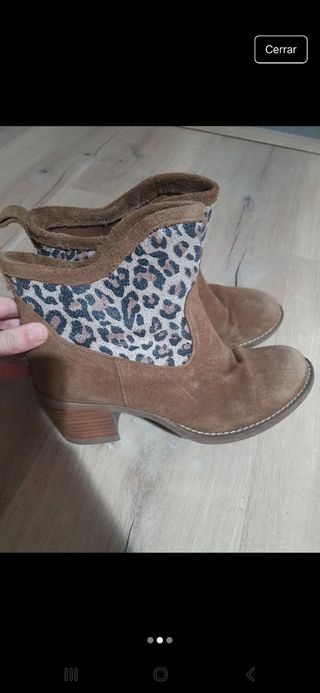 Botines marrones estilo cowboy