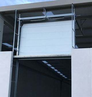 PUERTA SECCIONAL INDUSTRIAL 