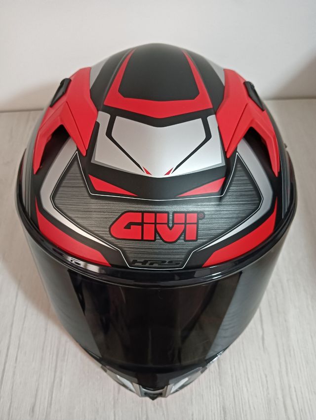 Casco GIVI