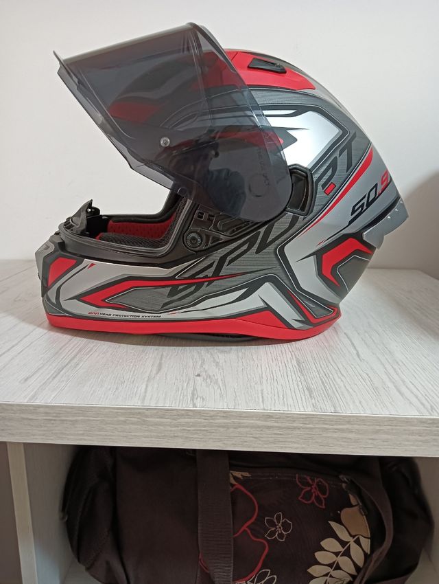 Casco GIVI