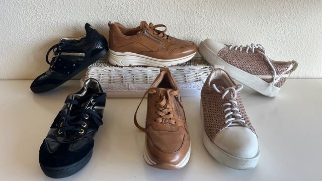 Lote de 26 pares zapatos / zapatillas talla 37