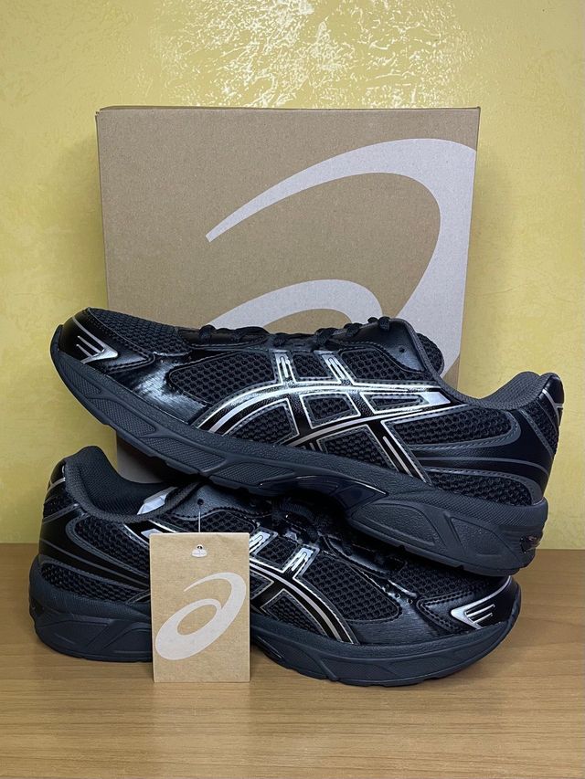 Asics Gel 1130 Nero / Argento Taglia 44 – Nuove!