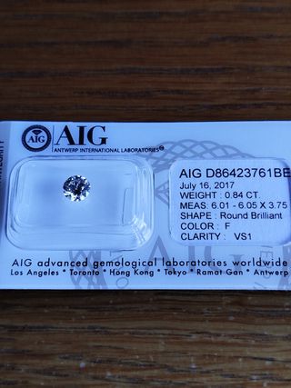 Diamante NATURAL certificado 0'84 River F VS1 