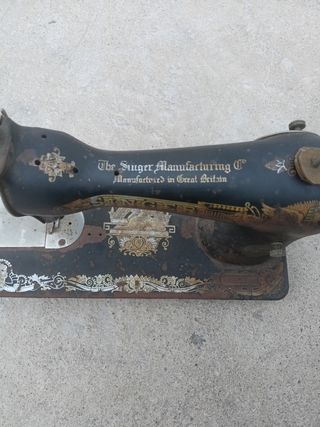 Maquina de coser singer