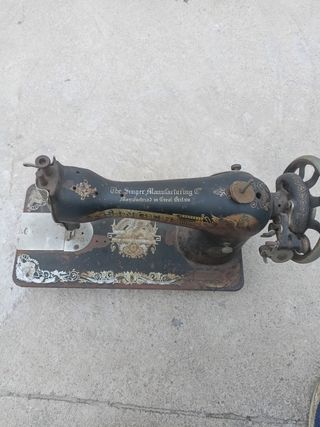 Maquina de coser singer