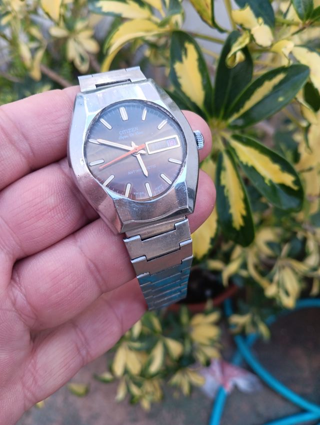 Relo citizen de cuerda antiguo.