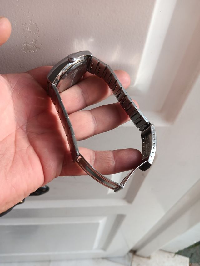 Relo citizen de cuerda antiguo.