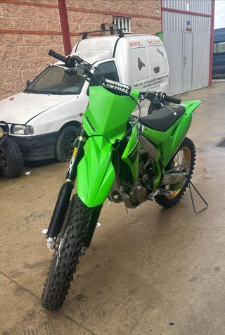 KAWASAKI KXF 450 2023 .