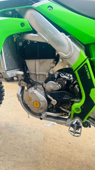 KAWASAKI KXF 450 2023 .