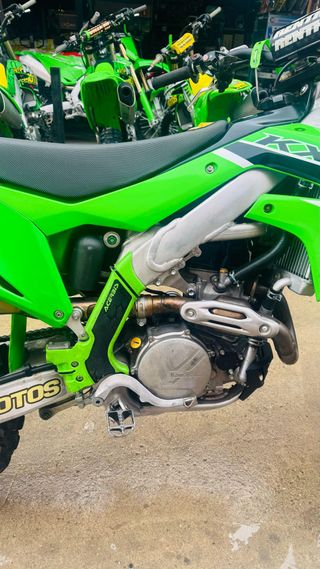 KAWASAKI KXF 450 2023 .