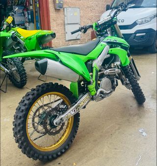 KAWASAKI KXF 450 2023 .