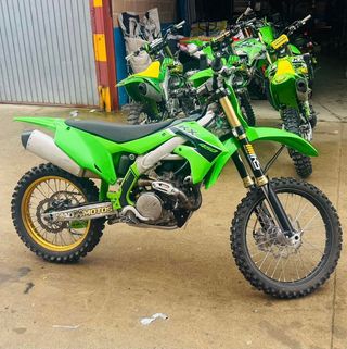 KAWASAKI KXF 450 2023 .