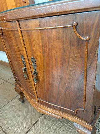 Armario antiguo aparador+espejo, mesillas, cama