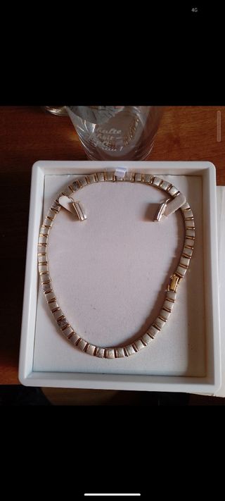 Collar y pendientes Lotus 
