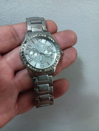 Reloj guess de cuarzo mujer.