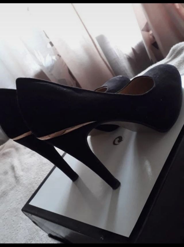 Tacones con plataforma en negro