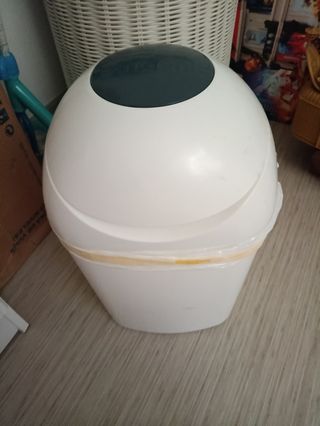 Papelera para pañales