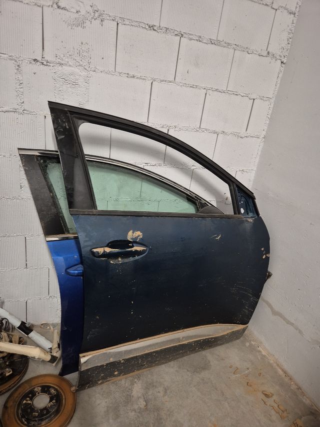 Puerta peugeot 3008 año 2017-2023