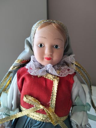 Bambolina in ceramica - Cechia