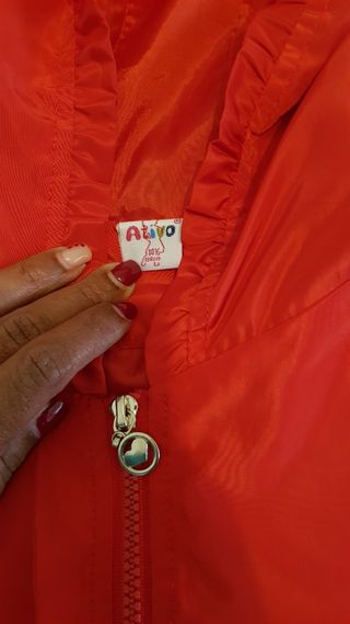 Casaco impermeável vermelhos