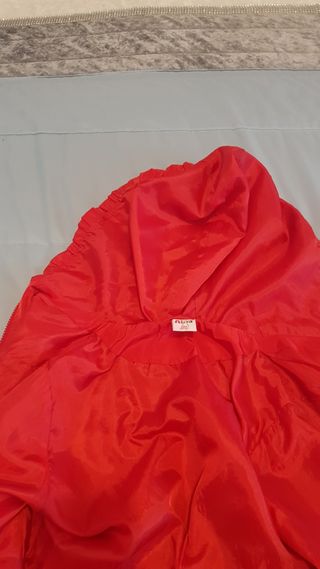 Casaco impermeável vermelhos