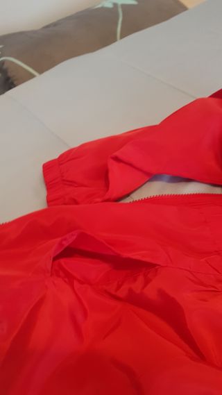 Casaco impermeável vermelhos