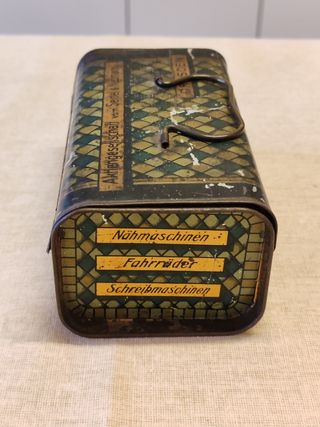 CAJA DE HOJALATA NAUMANN