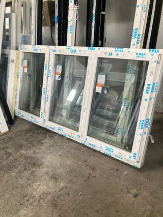VENTANA DE TRES HOJAS