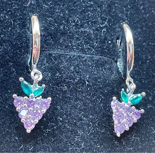 Pendientes plata racimo uvas.