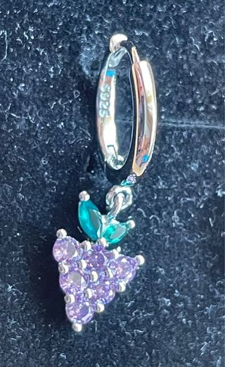 Pendientes plata racimo uvas.