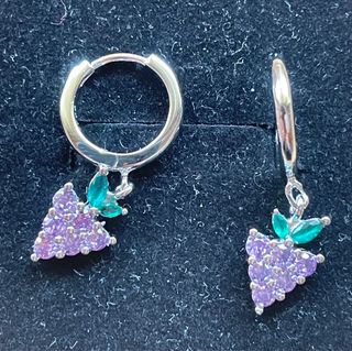 Pendientes plata racimo uvas.