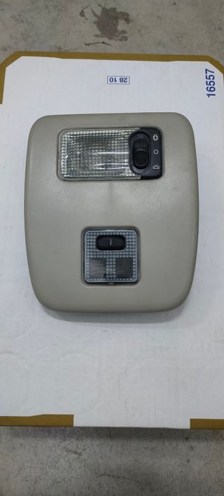 Luz cortesía Citroen Xsara 99