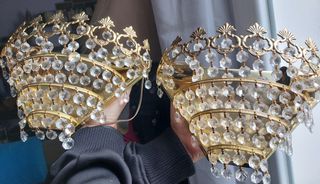 Apliques antiguos de latón y cristal