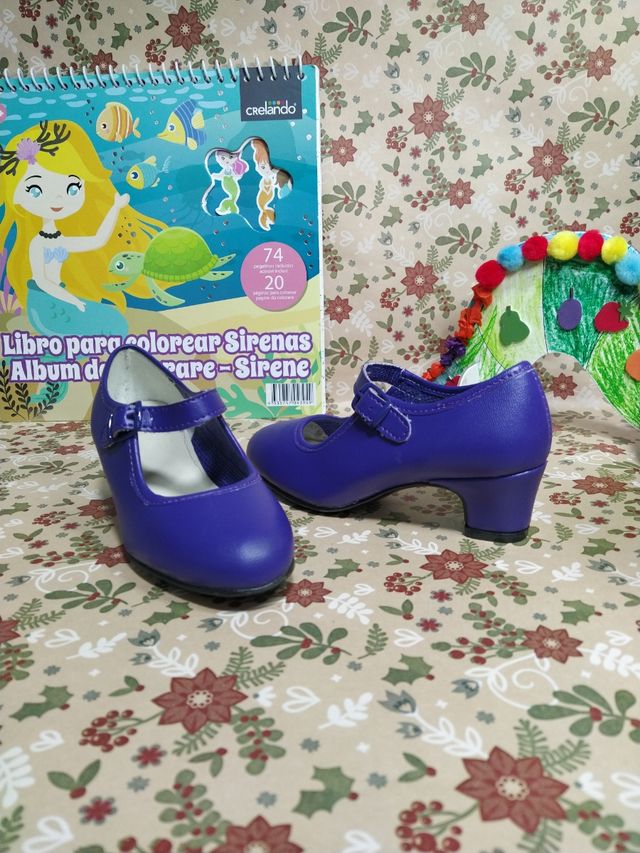 Zapatitos infantiles de sevillana