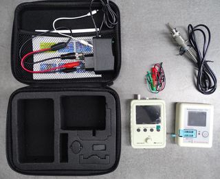 Conjunto osciloscópio e componente tester