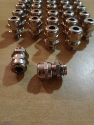 Pressacavo metallo per cavi elettrici