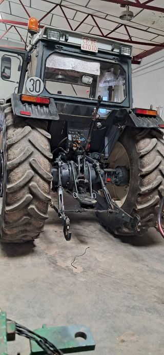 Tractor Massey Ferguson 390