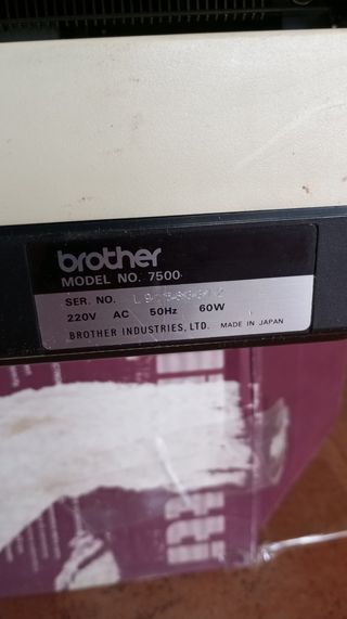 Máquina de escribir eléctrica.