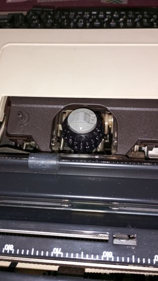 Máquina de escribir eléctrica.