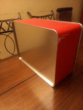 Caja metálica decorativa