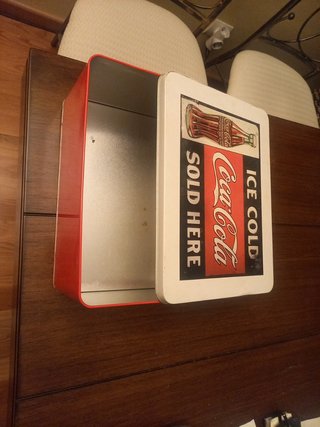 Caja metálica decorativa