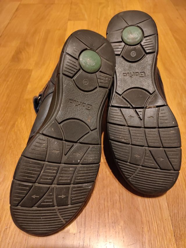 Zapatos botas uniforme niño T- 40