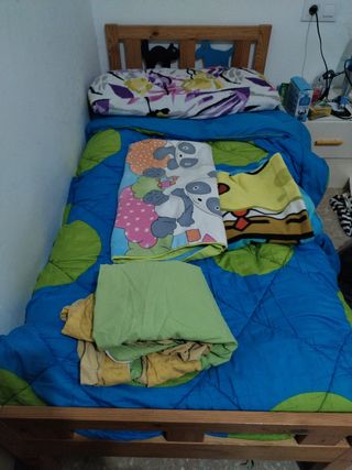 Cama infantil con sabanas de regalo 