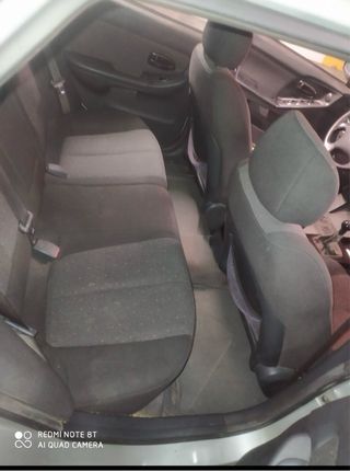 Hyundai Elantra 2002