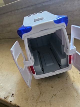 Ambulanza luci e suoni per bimbi funzionante