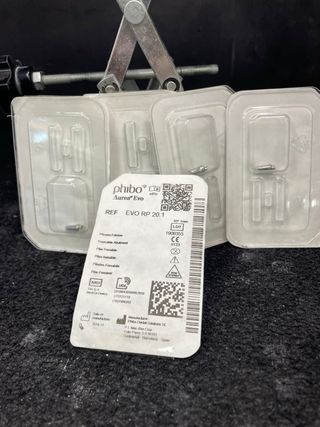 Pilares y tornillos Phibo nuevo 