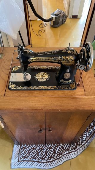 Máquina de coser antigua